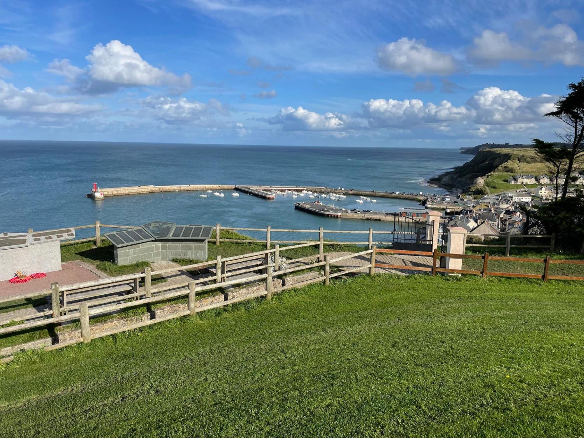 Maison Calme Et Cosy A Port-En-Bessin Pres Du Golf Et De La Mer Εξωτερικό φωτογραφία