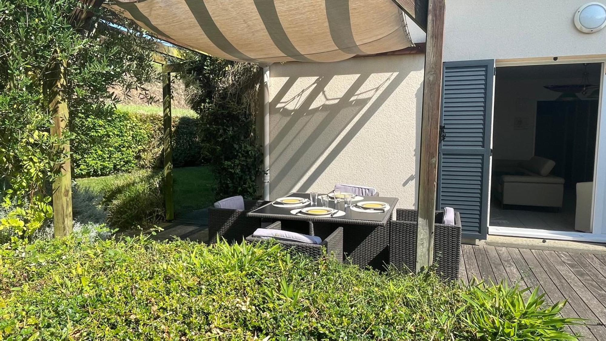 Maison Calme Et Cosy A Port-En-Bessin Pres Du Golf Et De La Mer Εξωτερικό φωτογραφία