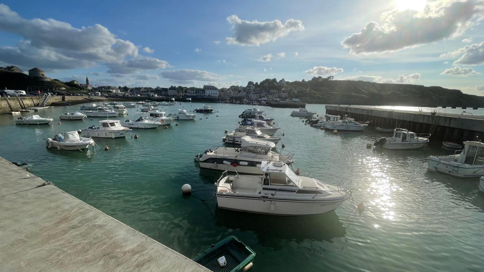 Maison Calme Et Cosy A Port-En-Bessin Pres Du Golf Et De La Mer Εξωτερικό φωτογραφία